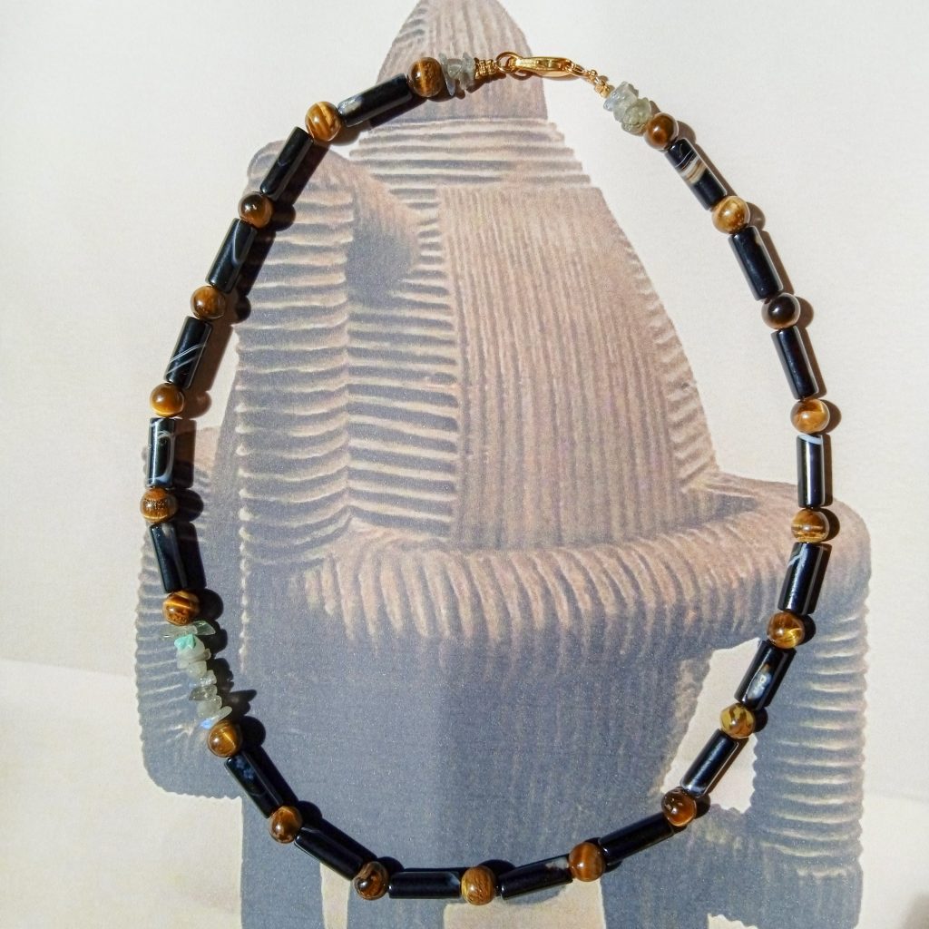 Beaded necklace with tiger's eye, onyx and raw moonstone